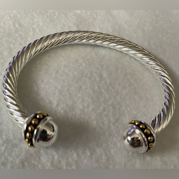 Beautiful Twisted Cable Bangle Stainless Steel with Silver Ball, NWOT! - Picture 4 of 6